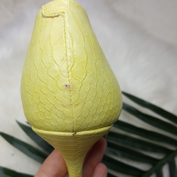 Aldo Aceilia Yellow D'Orsay Pump Heels 9 - Picture 6 of 8